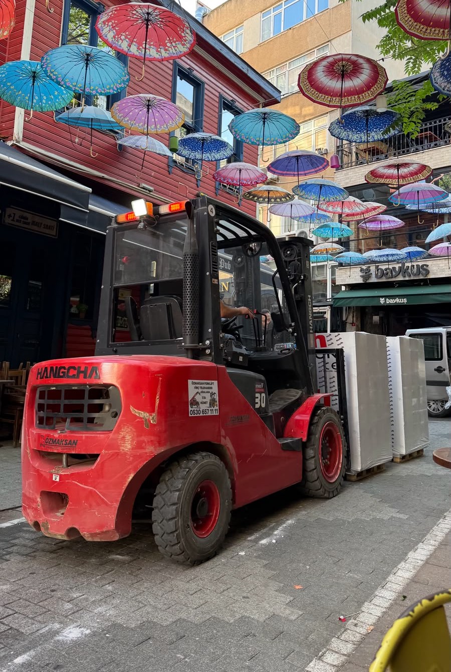 Forklift 2